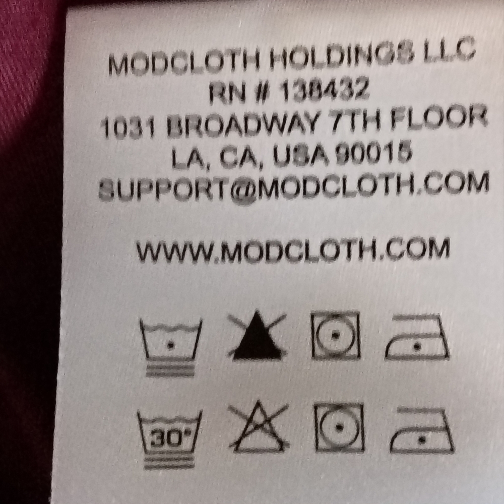 Modcloth Witches on Brooms T-Shirt Burgundy Graphic Print Cotton Halloween Sz M - Picture 7 of 7